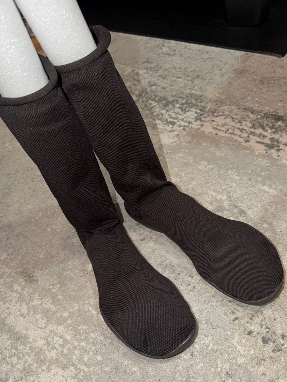 Classic Yeezy Pod Black Knit shoes